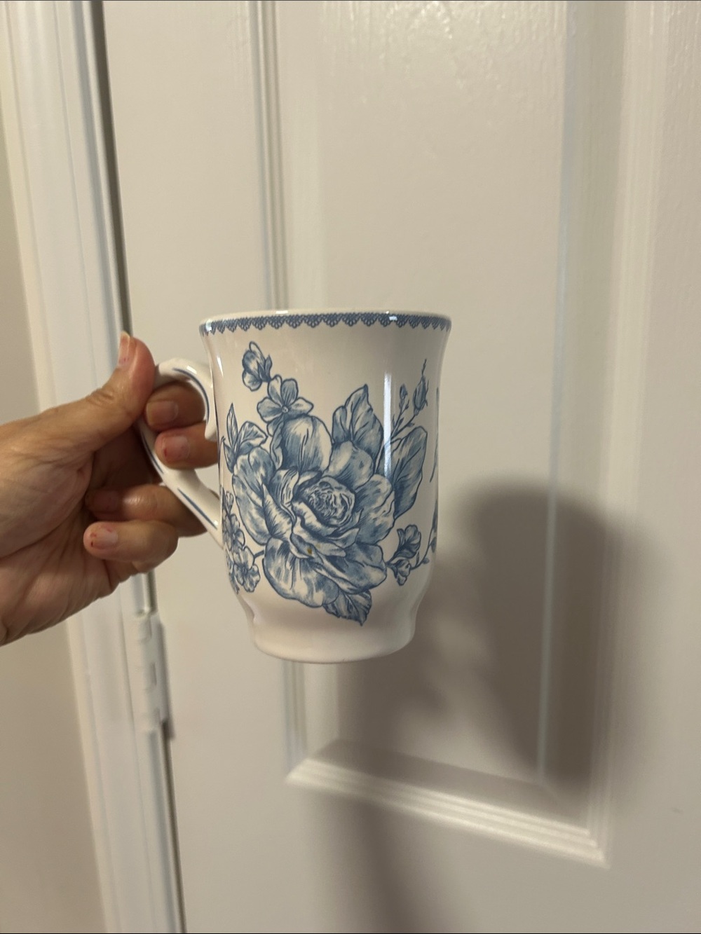 Pioneer woman Blue Floral Porcelain Coffee Mug - Elegant Garden Pattern